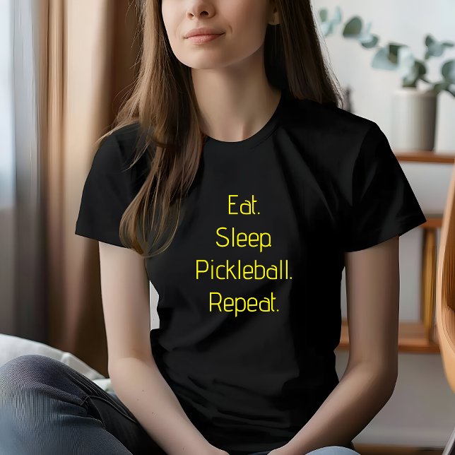 Pikleball Lover's Dream: Geschenke für ihr Gelb T-Shirt (Von Creator hochgeladen)