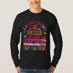 Pilates-Instructor-Lehrer-Wasserfarbe Wenn zuerst T-Shirt