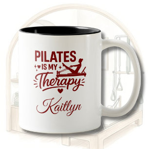 Pilates ist meine Therapie Personalisierter Name Zweifarbige Tasse