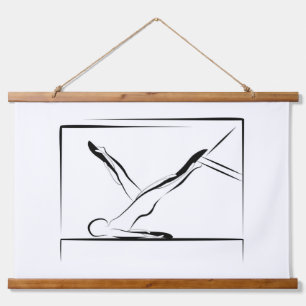 Pilates Shoulder Roll Down Pose - Cadillac Wandteppich Mit Holzrahmen