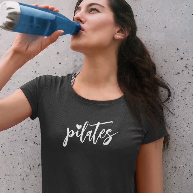 Pilates Simple Script  T-Shirt (Von Creator hochgeladen)