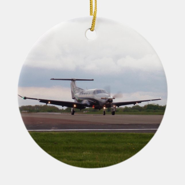 Pilatus PC 12 Keramikornament (Vorne)