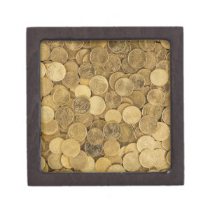 Pile von goldfarbenen Münzen Magnetholzkiste Kiste