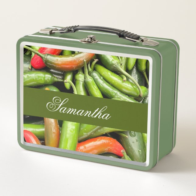 Pile von grünen scharfen Paprikaschoten Metall Brotdose (Vorderseite)