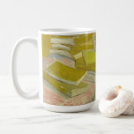 Piles französischer Romane | Vincent van Gogh Kaffeetasse<br><div class="desc">Piles of French Novels (1887) von Vincent Van Gogh,  einem niederländischen Künstler,  der den Eindruck hinterlässt. Original-Kunstwerke sind ein Öl auf der Leinwand,  das Bücherstapel in lebhaften Gelbtönen darstellt. Verwenden Sie die Entwurfstools,  um einen benutzerdefinierten Text hinzuzufügen oder das Bild zu personalisieren.</div>
