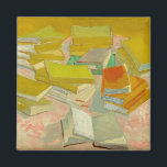 Piles französischer Romane | Vincent van Gogh Magnet<br><div class="desc">Piles of French Novels (1887) von Vincent Van Gogh,  einem niederländischen Künstler,  der den Eindruck hinterlässt. Original-Kunstwerke sind ein Öl auf der Leinwand,  das Bücherstapel in lebhaften Gelbtönen darstellt. Verwenden Sie die Entwurfstools,  um einen benutzerdefinierten Text hinzuzufügen oder das Bild zu personalisieren.</div>