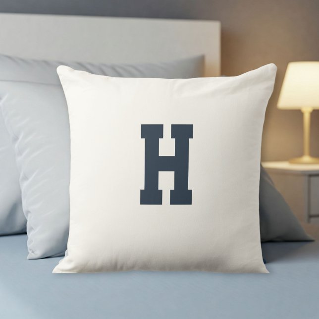 pillow with personalized letter kissen (Von Creator hochgeladen)