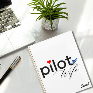 Pilot Frau Typografie & Flugzeug Einfach, Minimali Planer
