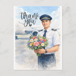 Pilot hält Blumen auf der Landebahn stehend  Postkarte