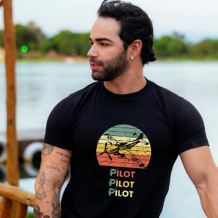 Pilot Retro Sonnenuntergang und Vintage Flugzeug L T-Shirt