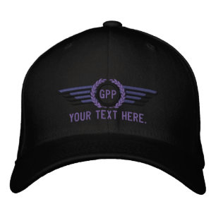 Pilotlöcher für personalisierte Monogramm-Flugla Bestickte Kappe