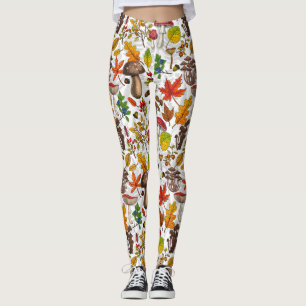 Pilze, Blätter, Nüsse und Beeren im Herbst auf Wei Leggings