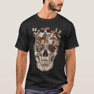 Pilzsammler mit Creepy Skull T-Shirt