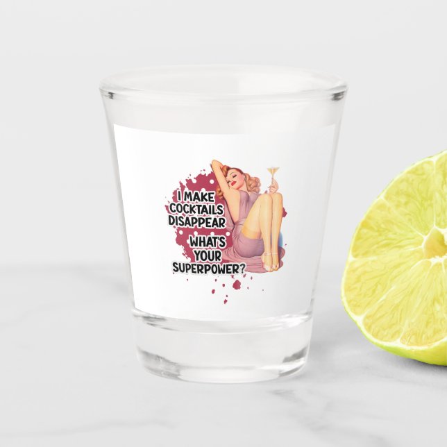 Pin-up Girl Drinking Retro Housewife Humor Schnapsglas (Vorderseite)