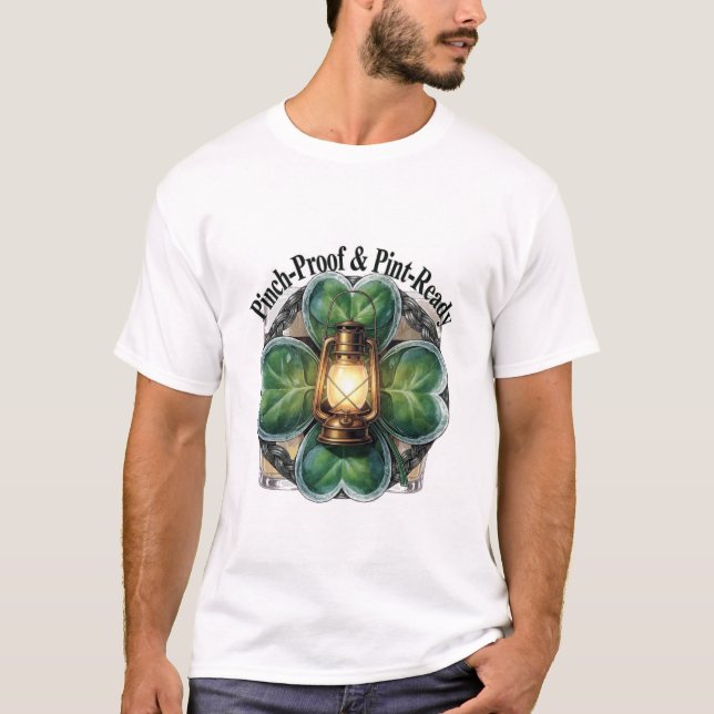 Pinch-Proof Lantern Clover T-Shirt | “Pinch-Proof' (Vorderseite)