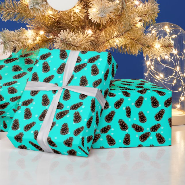Pine Cone Snowflake Muster Aqua Wrapping Paper Geschenkpapier (Feiertage)