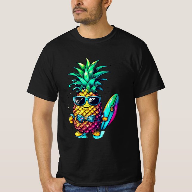 PINEAPPLE THE FRUIT OF FUN AND RELAXATION T-Shirt (Vorderseite)