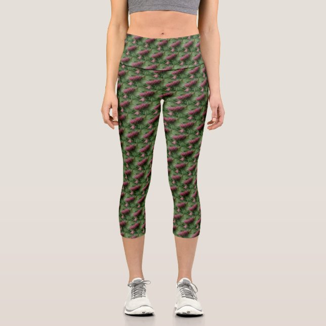 Pinecone und Kiefernnadeln Naturmuster Capri Leggings (Vorderseite)
