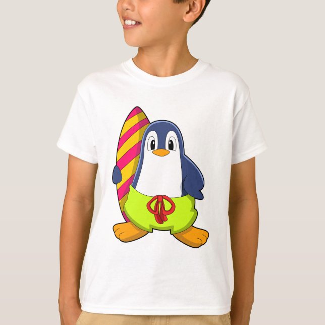 Pinguin als Surfer mit Surfbrett T-Shirt (Vorderseite)