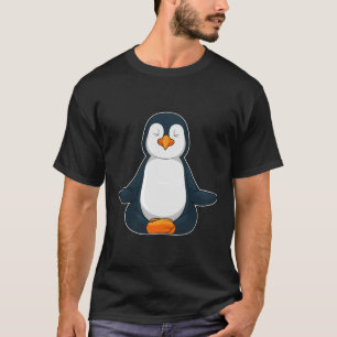 Pinguin an der Yoga-Fitness im Sitzen T-Shirt