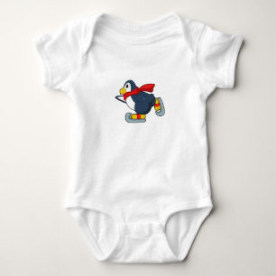 Pinguin bei Ice-Skaten mit Ice-Skaten.PNG Baby Strampler