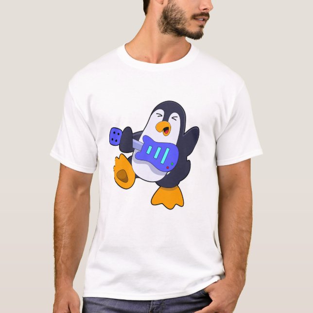 Pinguin bei Musik mit Gitarre T-Shirt (Vorderseite)