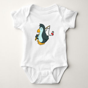 Pinguin beim Angeln mit Angelrute Baby Strampler