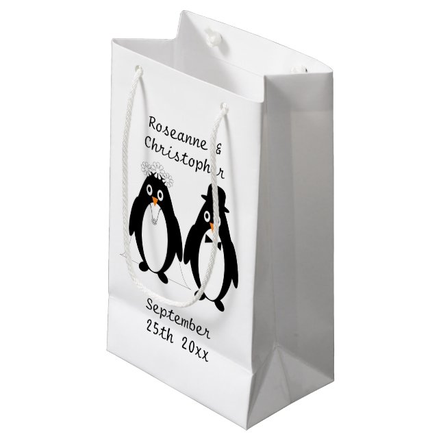 Pinguin Design Wedding Kleine Geschenktüte (Vorderseite Schrägansicht)