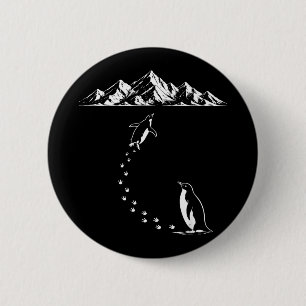 Pinguin geht allein zu Bergen nihilistischer Vogel Button