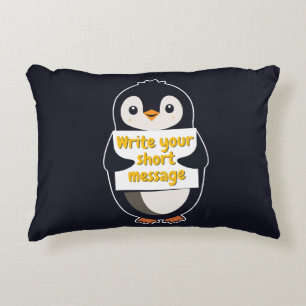 Pinguin-Illustration mit anpassbarem Schild Dekokissen