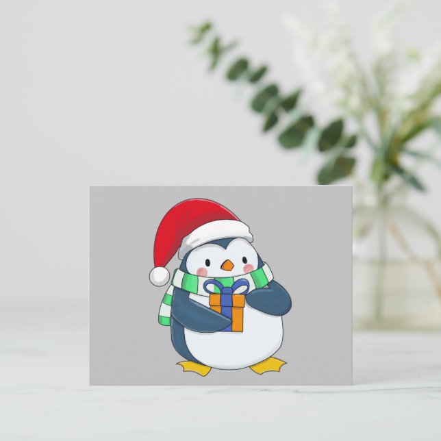 Pinguin in einem Weihnachtshut mit Geschenk Säule  Ankündigungspostkarte (Stehend Vorderseite)