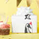 Pinguin mit dem Musterpapier "Herzballon" Geschenkpapier (Birthday Party)