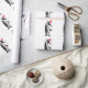 Pinguin mit dem Musterpapier "Herzballon" Geschenkpapier (Crafts)