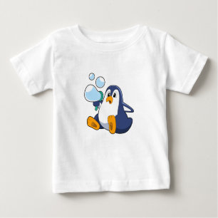 Pinguin mit Seifenblasen.PNG Baby T-shirt