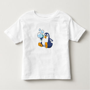 Pinguin mit Seifenblasen.PNG Kleinkind T-shirt