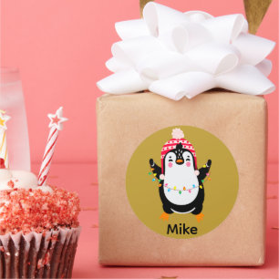 Pinguin mit Weihnachtsbeleuchtung Runder Aufkleber