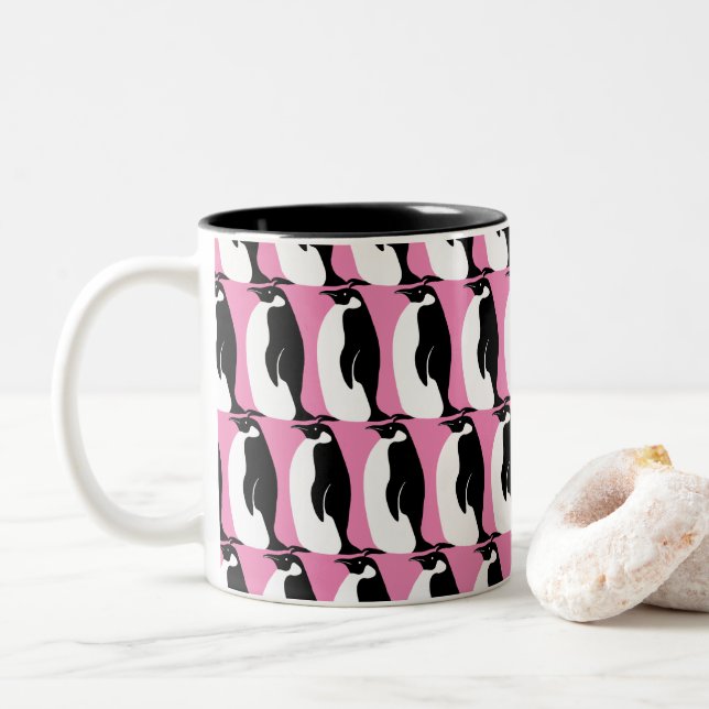 Pinguin Pattern Pink Schwarz-weiß Zweifarbige Tasse (Mit Donut)