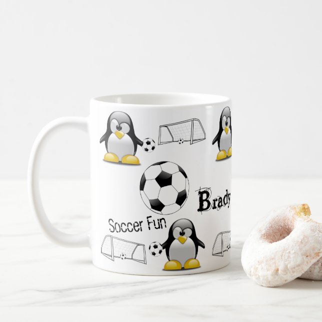 Pinguin Soccer Ball Fun Tasse (Mit Donut)