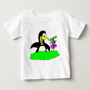 Pinguin und Leprechaun Baby T-shirt