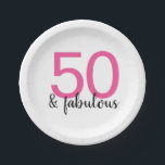Pink 50 und fabelhafte Teller für Geburtstagsparty<br><div class="desc">Ein großes Party,  um 50 Jahre zu feiern und mit diesen lustigen und farbenfrohen rosa und schwarz 50 & fabelhaften Tellern aus Papier auszugehen. Du gehst Mädchen!</div>