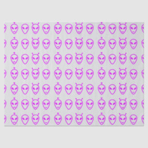 Pink Alien Faces Seidenpapier