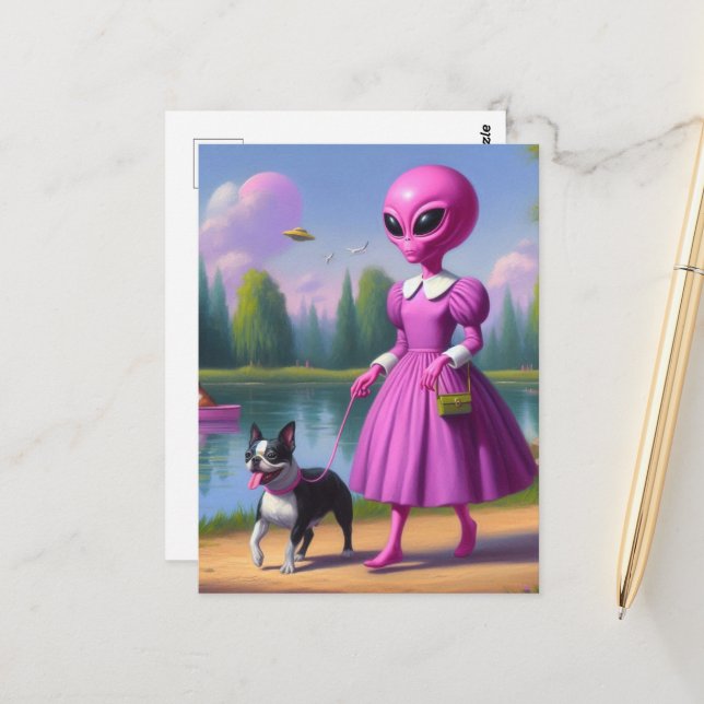 Pink Alien Walking your Boston Terrier Postkarte (Vorderseite/Rückseite Beispiel)