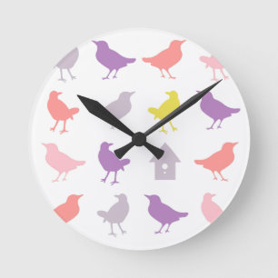 Pink and Purple Pastel Birds with Birdhouse Runde Wanduhr