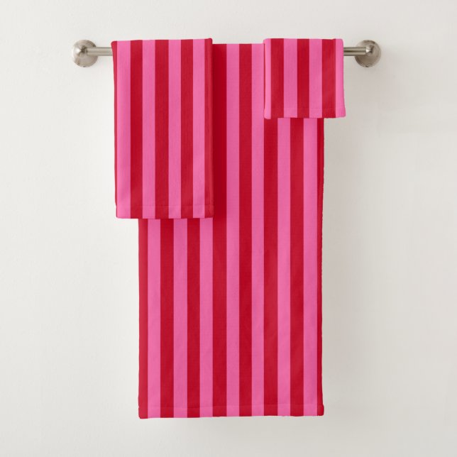 Pink and Red Peppermint Stripes Badhandtuch Set (Insitu)