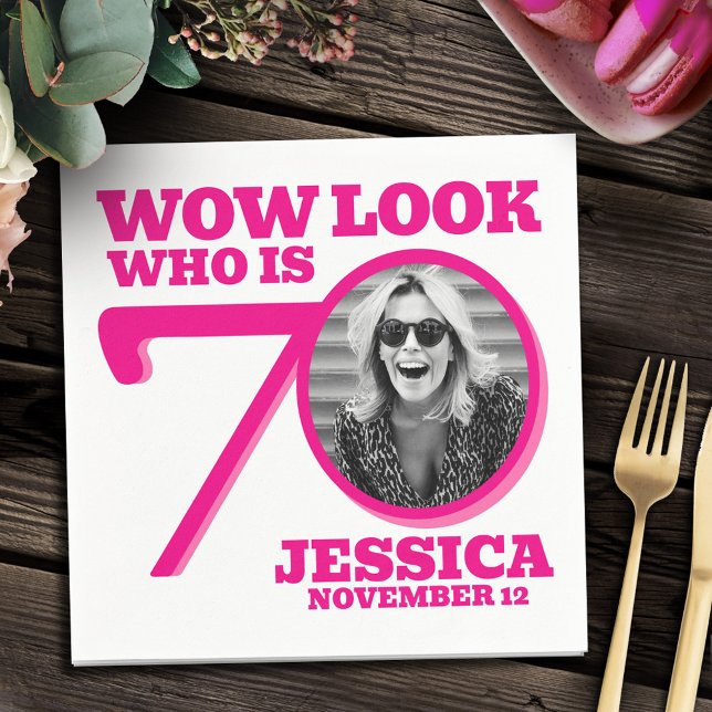 Pink and white 70th birthday photo look who is  serviette (Von Creator hochgeladen)