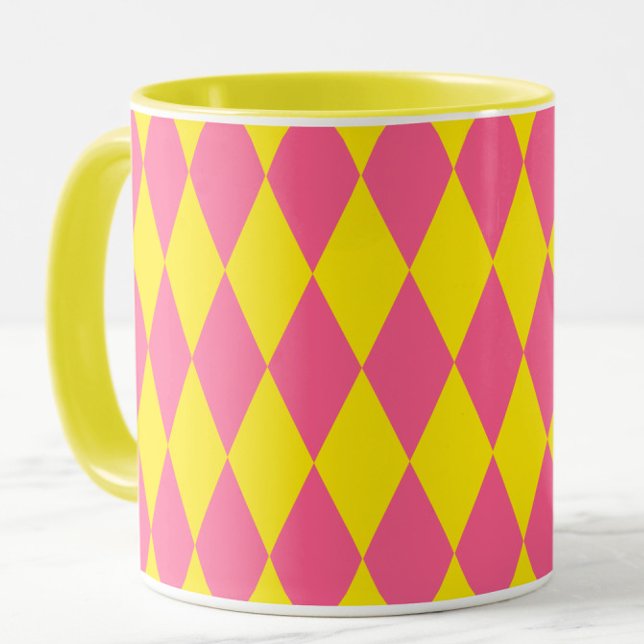 Pink and Yellow Harlequin Checkered Design  Tasse (Von Creator hochgeladen)