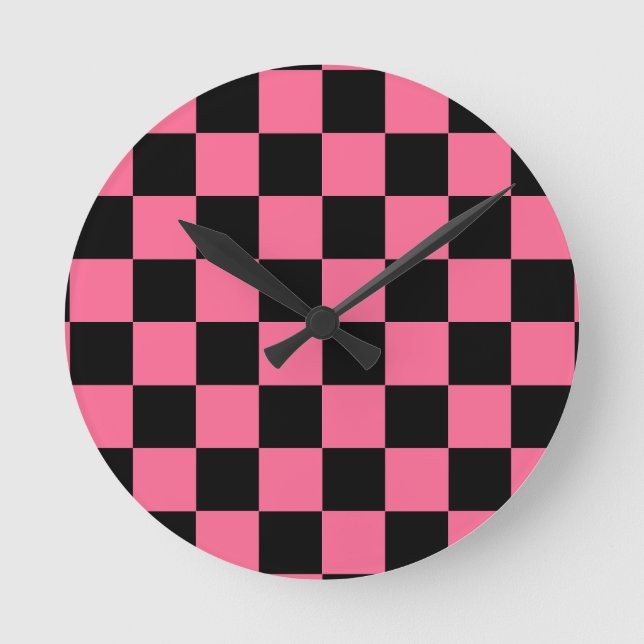 Pink Black Checkered Karo Pattern Runde Wanduhr (Vorderseite)