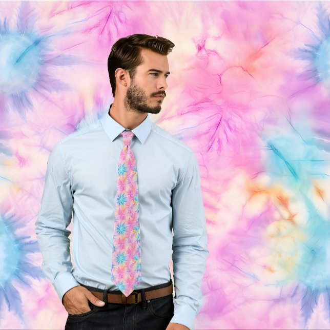 Pink & Blue Retro Gefärbte Krawatte Muster (Man wearing colorful pink tie-dye necktie. Background matches tie.)