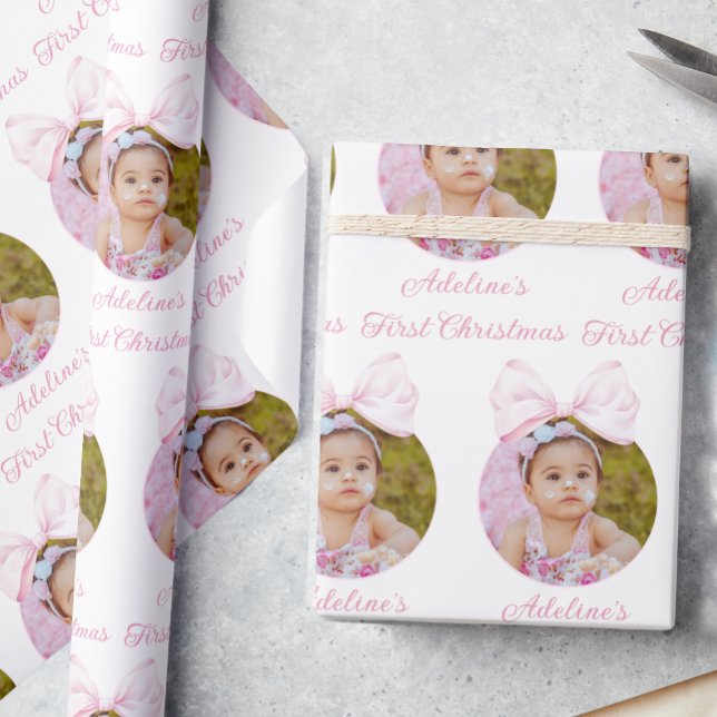 Pink Bow Baby Girl Foto Wrapping Paper Geschenkpapier (Von Creator hochgeladen)