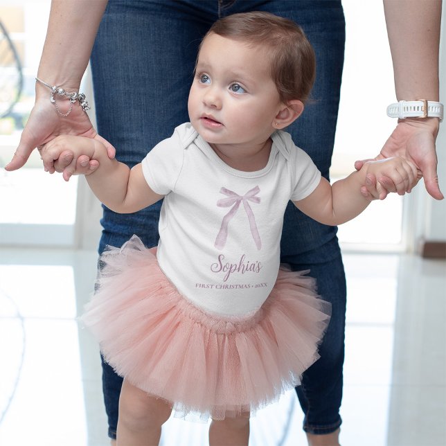 Pink Bow Band Baby's erste Weihnachtsstunde Baby Strampler (Sweet ribbon bow, baby girl's first christmas. Fancy cute.)